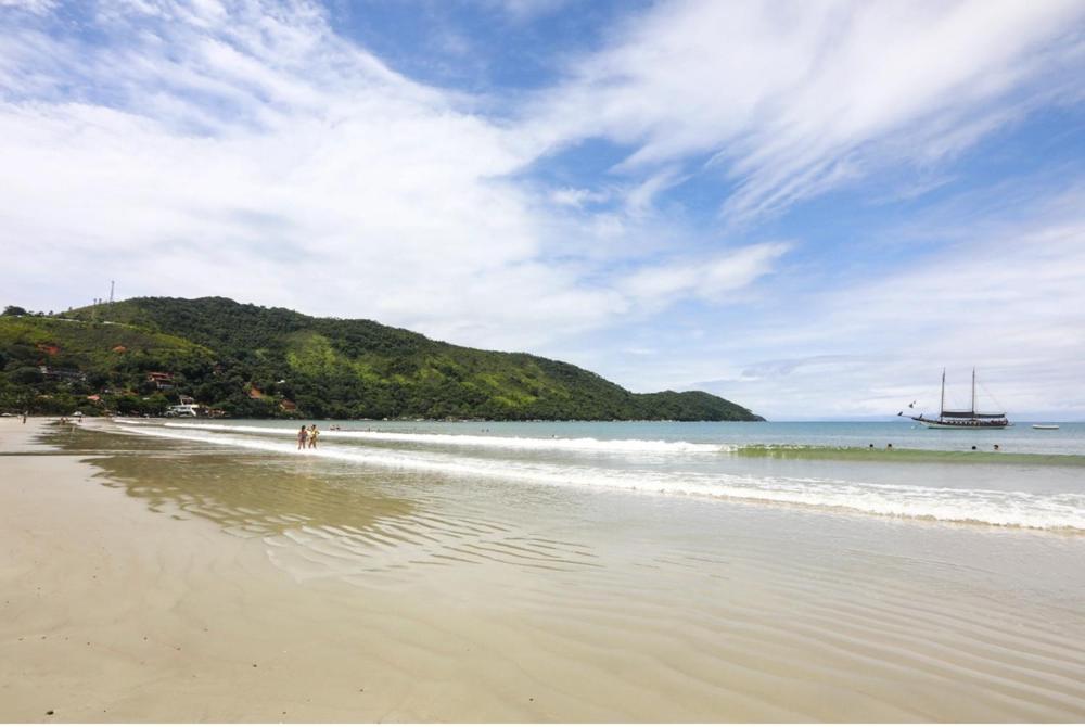 Apto Com Ar-Cond E Piscina A 100 M Praia Da Enseada Ubatuba Exterior photo