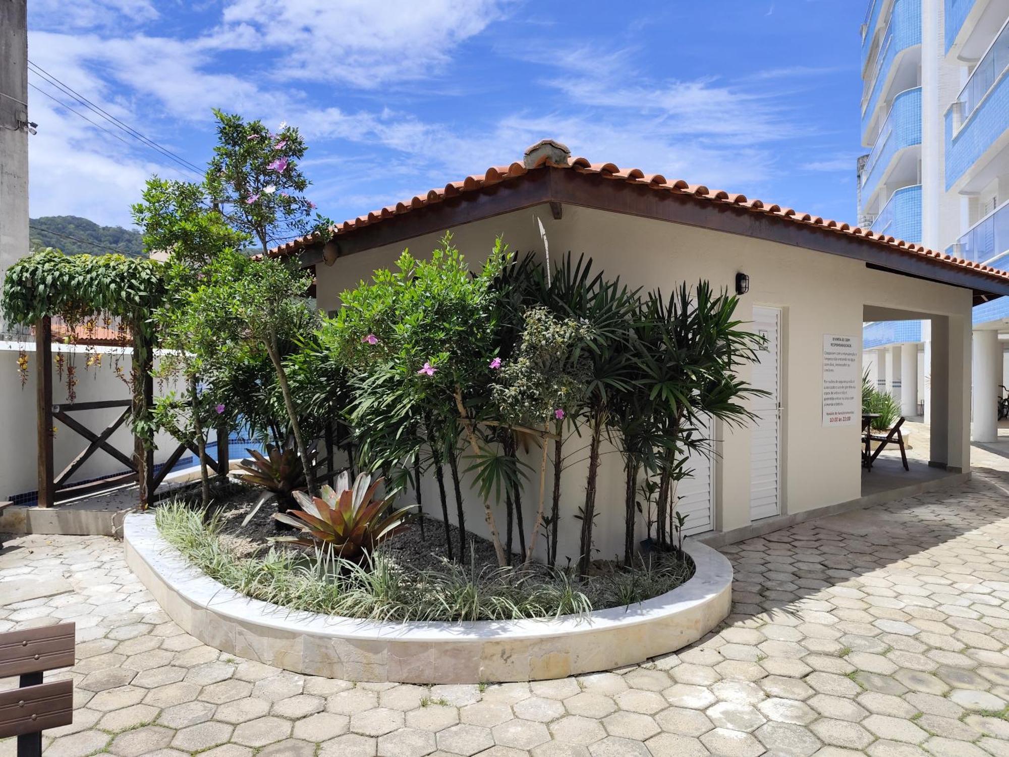 Apto Com Ar-Cond E Piscina A 100 M Praia Da Enseada Ubatuba Exterior photo